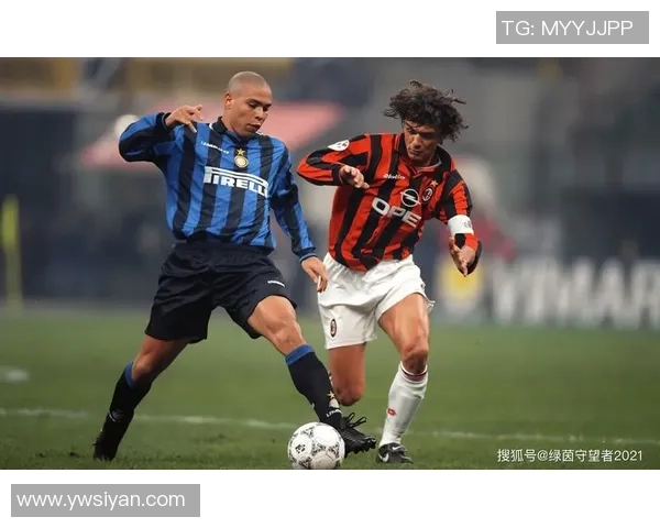 天下足球历史百大球星全解析 球场传奇与辉煌瞬间回顾